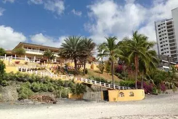 ユースホステル Cafegourmetptacorona