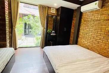 Bed and Breakfast Mandarin Homestay Hue