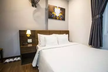 هتل Lee