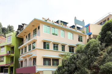 هتل Spot On 541 Apee Guest House