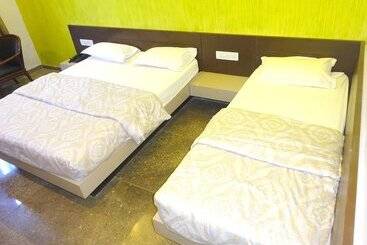 בית מלון כפרי Suncity Cottage