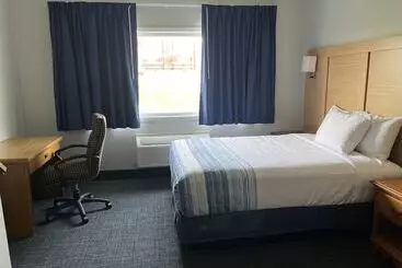 Hotel Days Inn & Suites By Wyndham Williamsburg Ia North