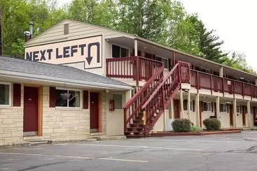 בית מלון כפרי Hometown Inn Athens