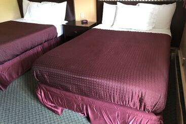 Отель Hometown Inn Athens