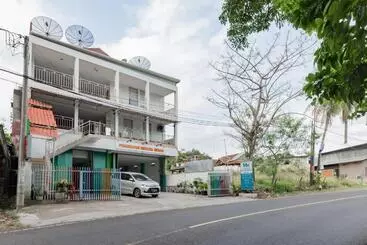 Szálloda Reddoorz Syariah At Pantai Pelabuhan Ratu