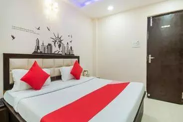 ホテル Oyo 47918  Shree Shivam