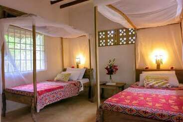 هتل Thika Youth Pastoral Centre