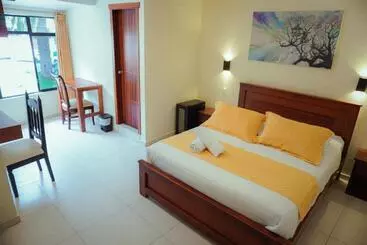 پانسیون Hostal Cañalimeña