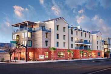 酒店 The Advenire, Autograph Collection