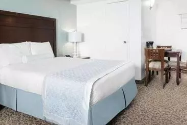 Отель Capri Laguna On The Beach  A Boutique