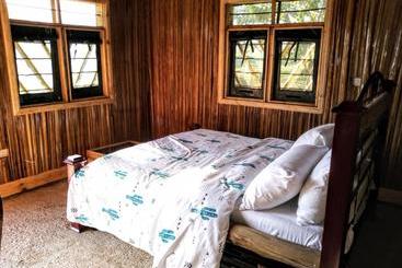 Hotel Nyasi Eco Resort Kajjansi