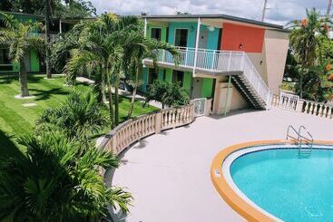 Мотель Tropical Inn & Suites, Downtown Clearwater