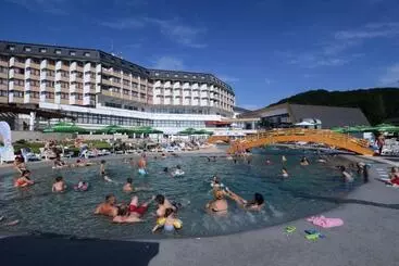 پانسیون Apartmani Ramonda