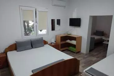 پانسیون Stella Apartments