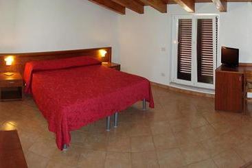 فندق Albergo Antica Luni