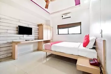 Hotel Oyo 39761 Mayura