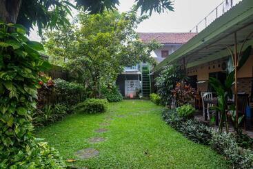 Pensió Reddoorz Syariah @ Colomadu 2