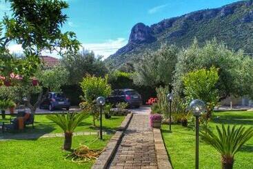 Bed and Breakfast Le Vie Di Feronia