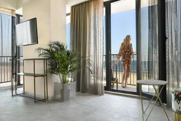 هتل Lemon Cliff Luxury B&b