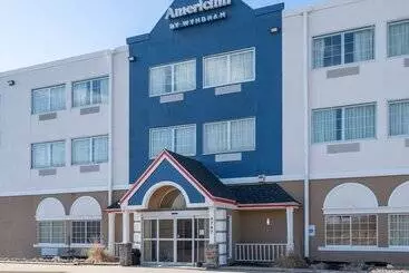 호텔 Americinn By Wyndham Cedar Rapids North