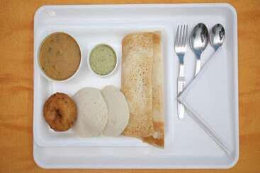 Pensjonat Oyo 18612 Sree Sai Surya Service Apartment