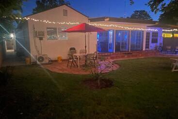 بنسيون The Village