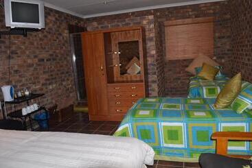 בית מלון כפרי Mon Repos Guest Farm