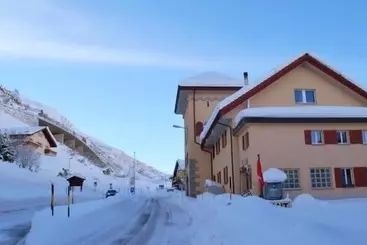 Pensió Sust Lodge Am Gotthard