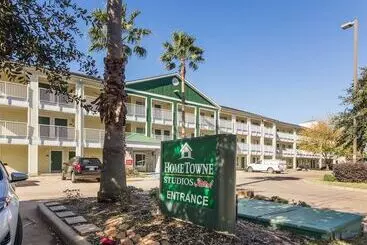 هتل Hometowne Studios By Red Roof Houston   Northwest