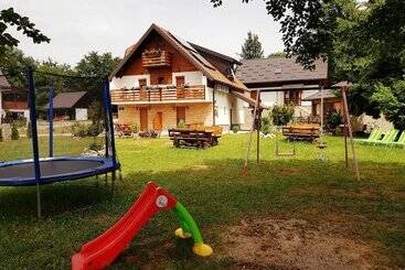 Hotel Guesthouse Green Valley