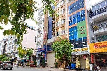 هتل Spring Airport