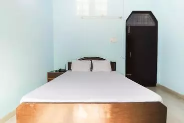 Hôtel Spot On 46219 Satkar Guest House