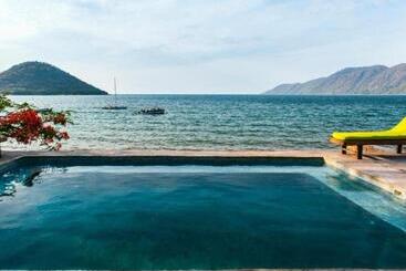 پانسیون Thumbi View Lodge