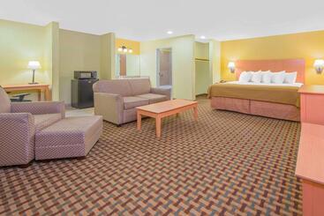 هتل Days Inn By Wyndham Lubbock South