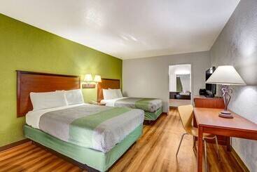 فندق Econo Lodge