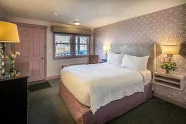 فندق Dockside Inn