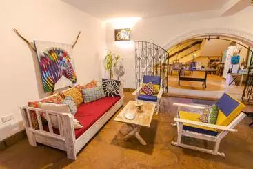 Pensió Footprints House
