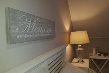 هتل Titanic View Self Catering