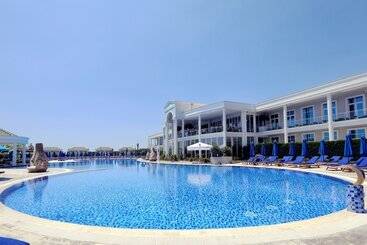 Hotel Velipoja Grand Europa Resort, Affiliated By Melia
