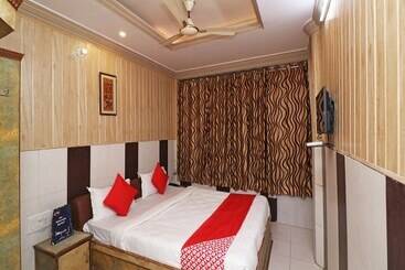 Spot On 23179 Hotel Golden Bangla