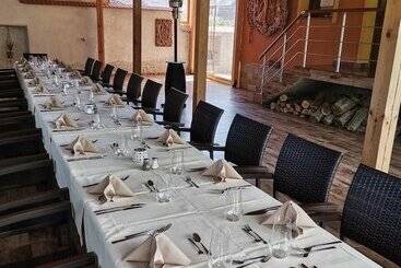 בית מלון כפרי Alexander