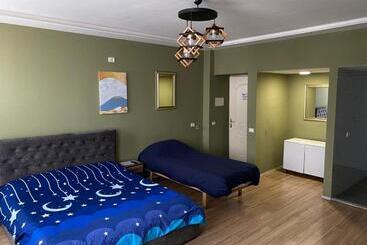 בית מלון כפרי Driti Central