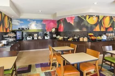 هتل Fairfield Inn & Suites Lafayette
