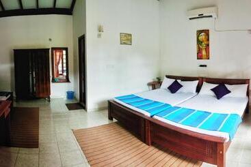 פנסיון Dandelion   Unawatuna