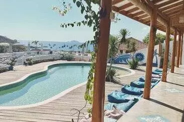Seaesta Komodo Hostel &