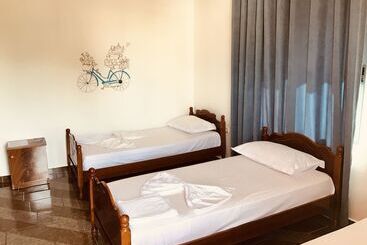 Bed and Breakfast The Garden Beach Hostel