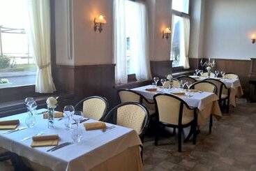 Hotel Zappa Lake Lodge