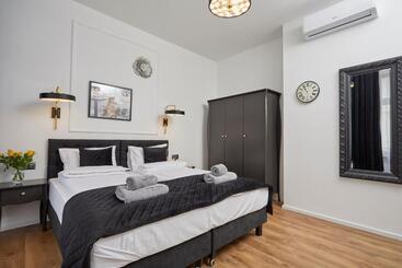 Nook Nook Apartments Katarzyny 2