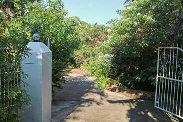 بنسيون Lapasyans Self Catering