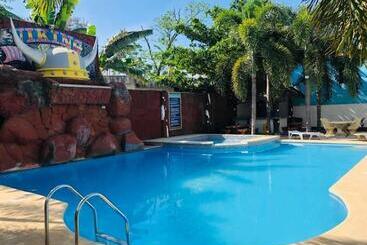 Hotelli Viking Resort